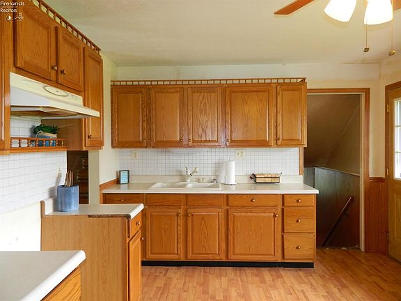 3rd image of 116 E Drew Ln