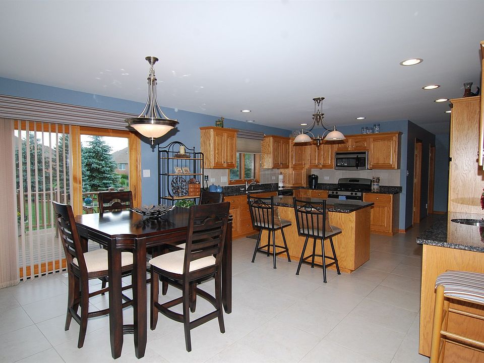 1st image of 22405 Aster Dr
