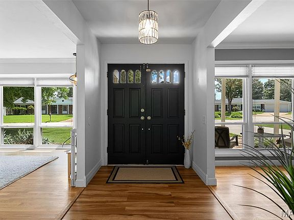 5th image of 824 Montmartre Ct