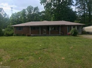 943 N Main St, Kernersville, NC 27284