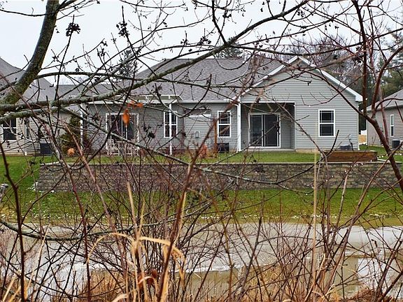 3rd image of 4818 Mandarin Dr