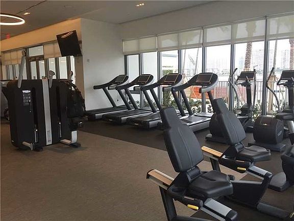 2nd image of 17301 Biscayne Blvd #803AK