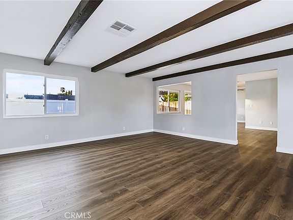 4th image of 1216 Hampton Cir