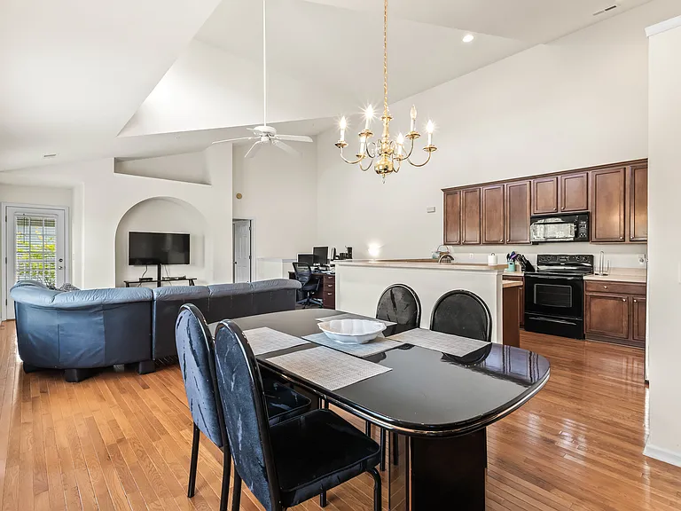 400 Black Smith Ln #A — Photo 10