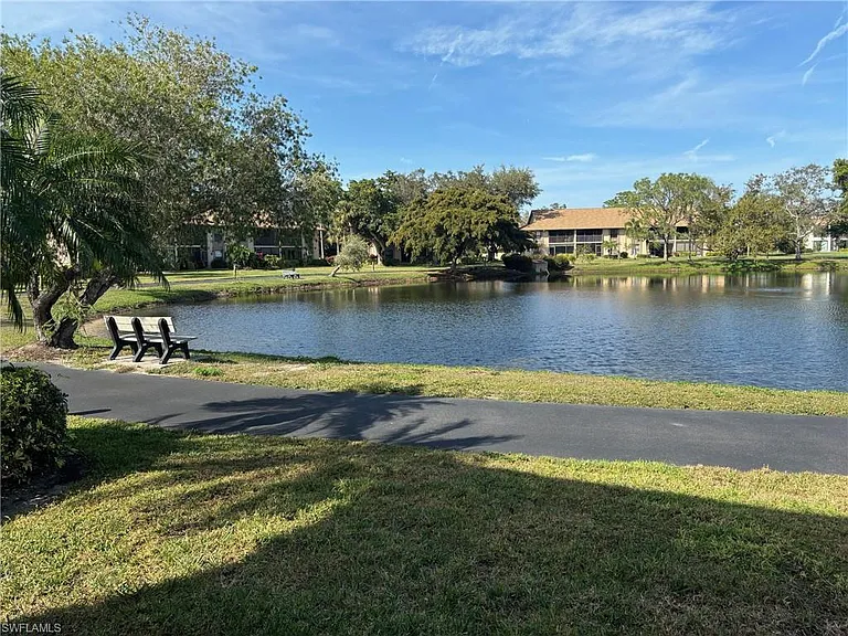 513 Lake Louise Cir #101 — Photo 3