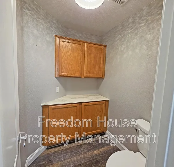 3630 E Vineyard Dr N — Photo 44