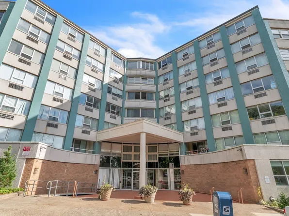 101 Mulberry St APT 414, Springfield, MA 01105