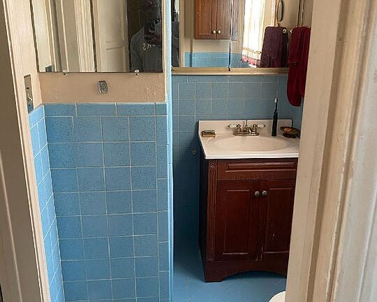 4th image of 3924 Dublin Ave