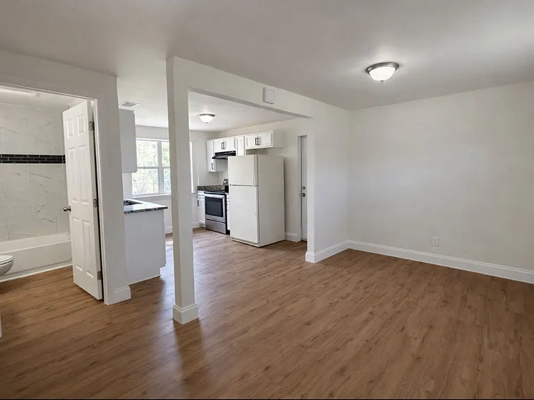 569 Nuna Ave — Photo 2