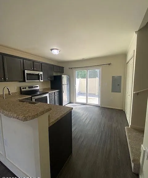 514 Pate Dr #1 — Photo 13