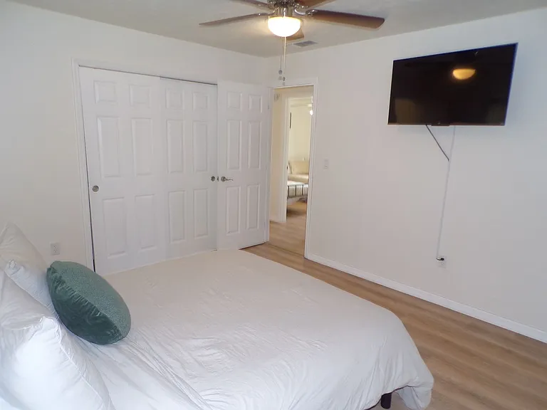 1148 Salina Ave — Photo 14
