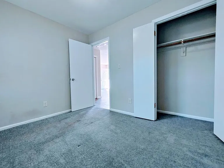 4137 Sunset Ave #14 — Photo 7