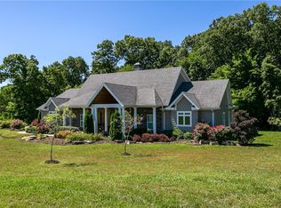 18871 Huntington Dr, Gravette, AR 72736