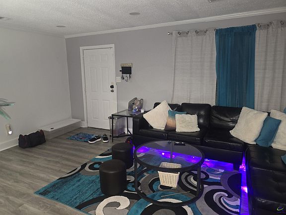 5th image of 2420 Adams Ave