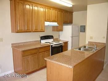4th image of 2140 Swan Ct