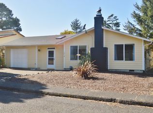 1010 SE Rolph Ct, Waldport, OR 97394