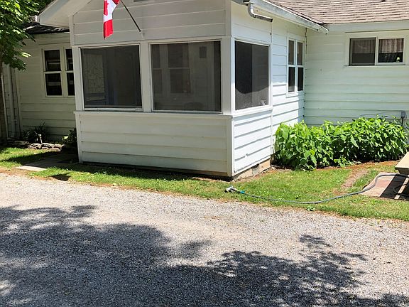 3rd image of 293 Riverside Dr