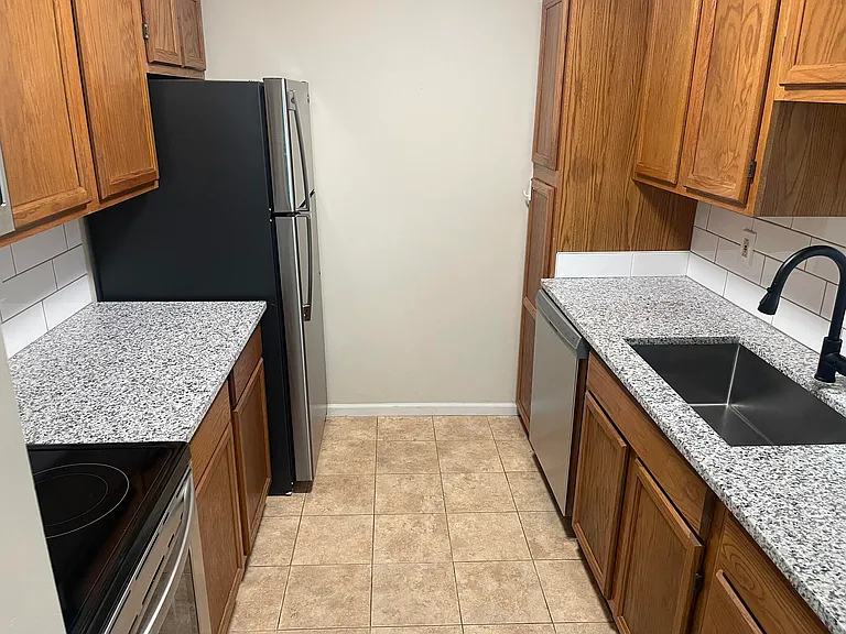3005 Fernwood Ave #103 — Photo 12