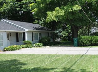 16390 Mogul St, Chagrin Falls, OH 44022