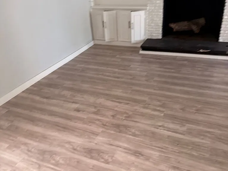 1120 Misty Glen Ln — Photo 5