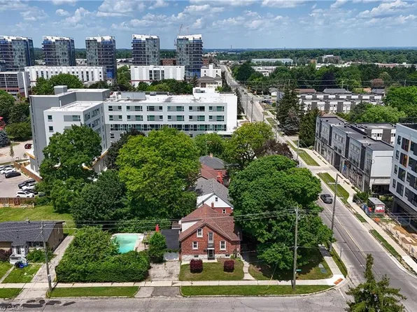285 Albert St, Waterloo, ON N2L 3T9