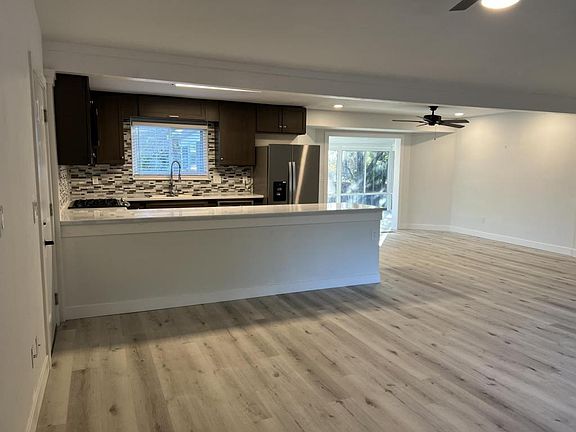 3rd image of 4258A Grannys Ln