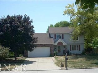 2505 Rainbow Ave, Bloomington, IL