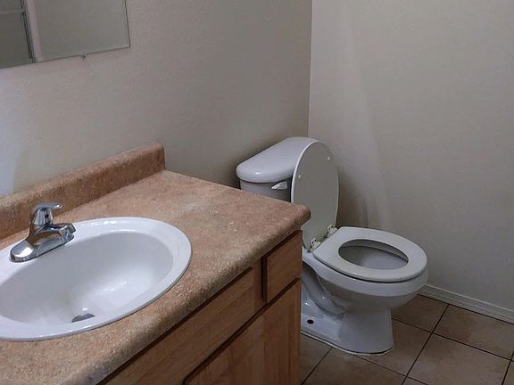 3rd image of 975 E Park Ave #0