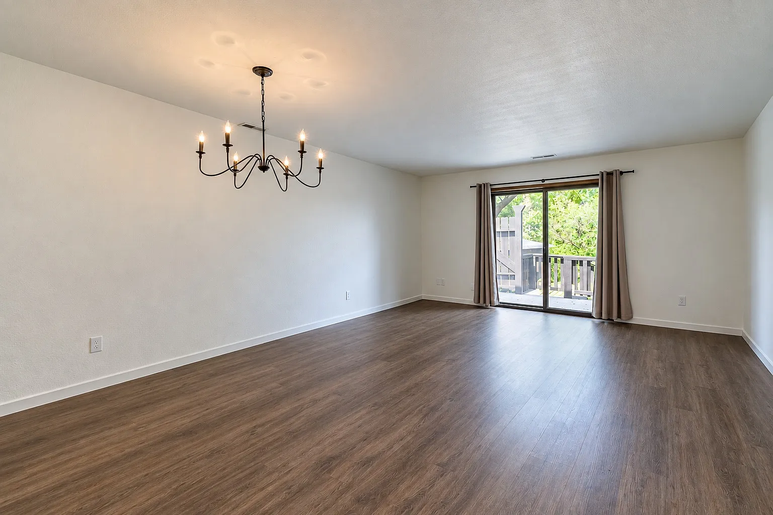 2 bed, 1152 sqft, $1,550 — Photo 3
