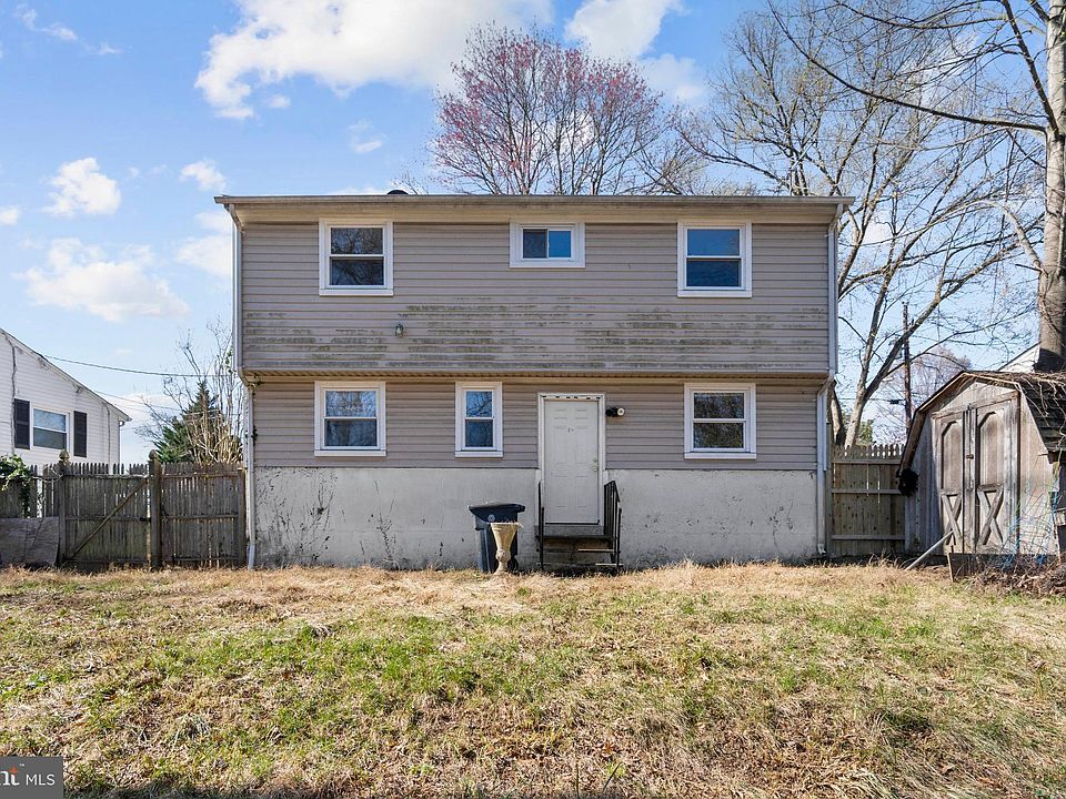 2nd image of 412 Winslow Rd