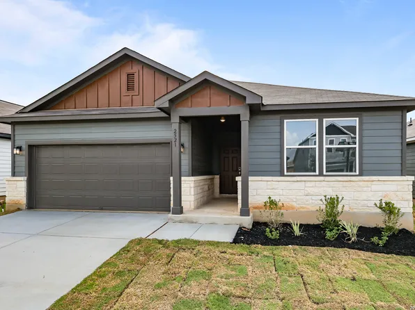 2521 Heritance Pass, Seguin, TX 78155