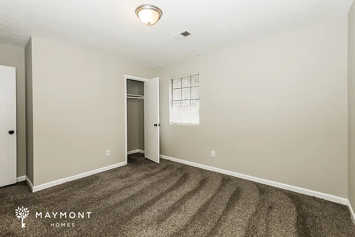 9370 Woodloop Ct — Photo 11