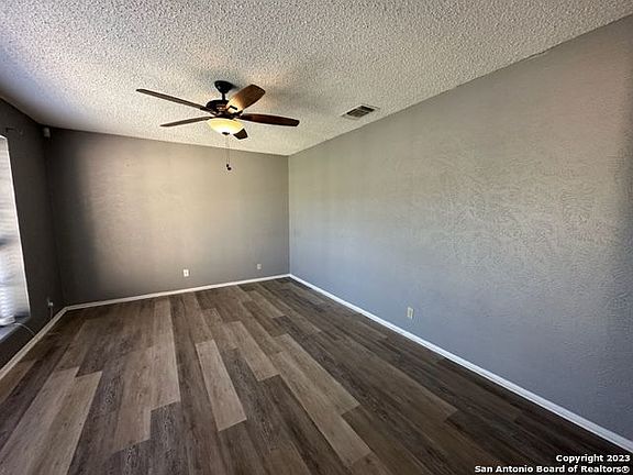 4th image of 9507 Bear Creek Dr
