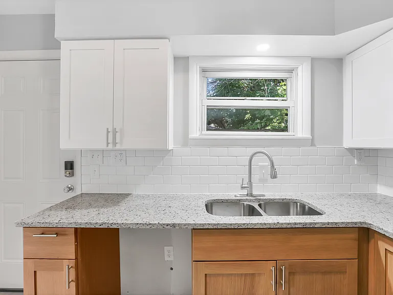 307 S Wheatland Ave — Photo 12
