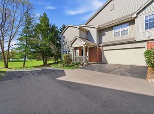 2255 Vanderbilt Dr Unit 2255, Geneva, IL 60134