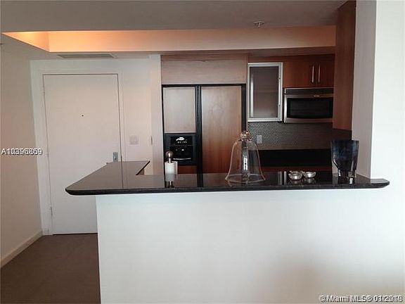 3rd image of 325 Biscayne Blvd #4221
