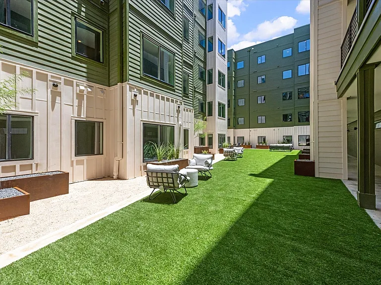 4802 Congress St #116 — Photo 15