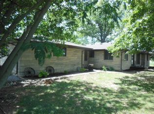 13104 Highway 45, Louisville, IL 62858