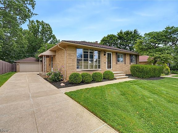 2nd image of 7386 Meadow Ln