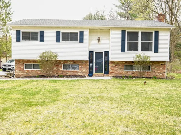 12781 Tamarack Dr, Burt, MI 48417