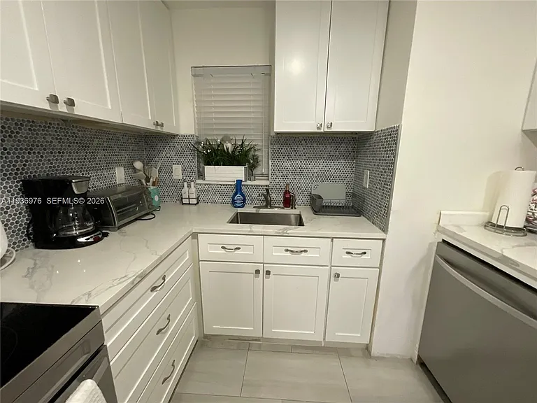 820 NW 87th Ave #114 — Photo 23