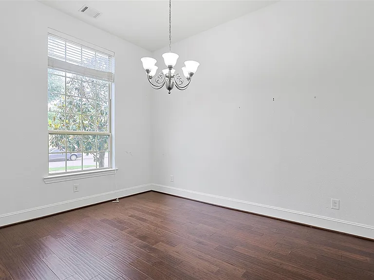 5919 Solara Ledge Ln — Photo 16
