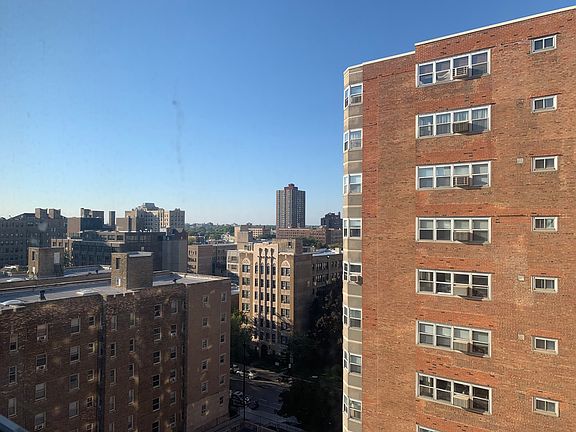 3rd image of 4960 N Marine Dr APT 1118