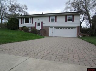 212 Regency Rd, Le Sueur, MN 56058