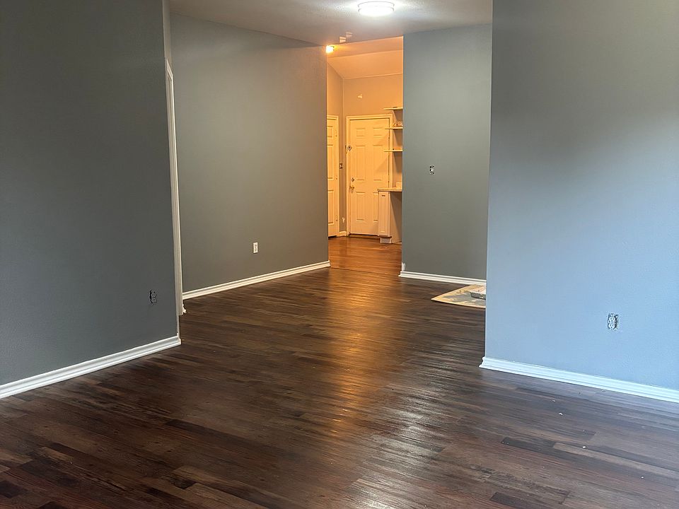 2nd image of 2630 Fatima Ave
