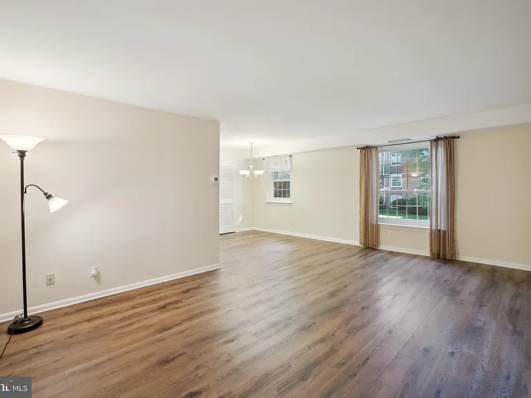 4000 Gypsy Ln #506 — Photo 6