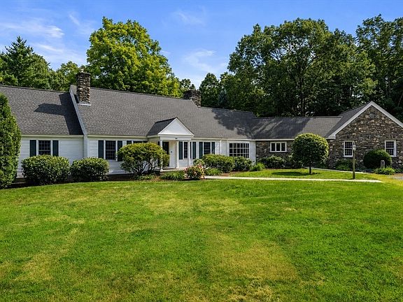 2nd image of 110 Northfield Rd
