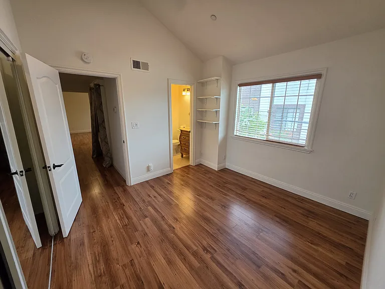 620 W Doran St #7 — Photo 14