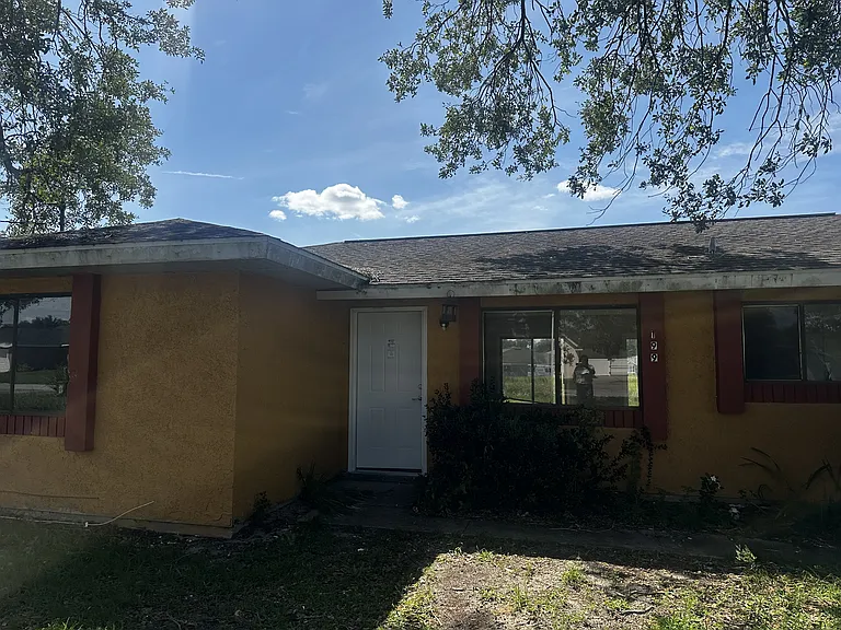 199 Willow Rd — Photo 4