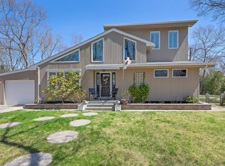 49 Homewood Dr, Hampton Bays, NY 11946